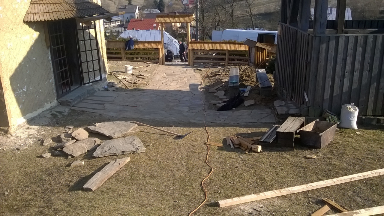 Fotografia fotogalérie Oprava dreveného kostolíka