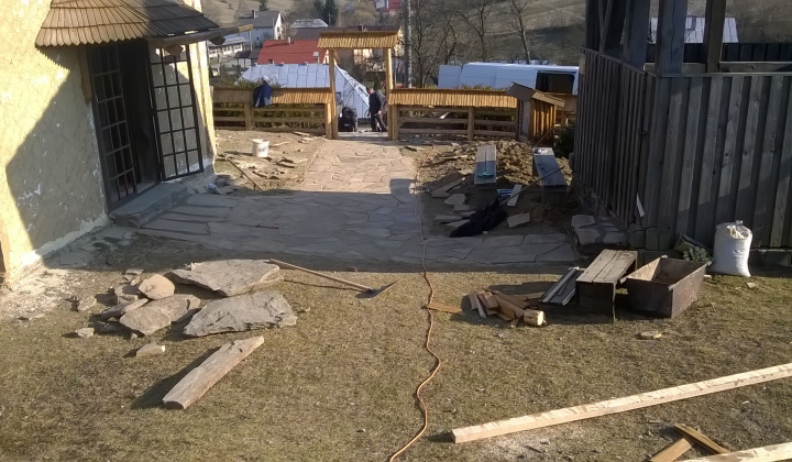 1. fotografia fotogalérie Oprava dreveného kostolíka