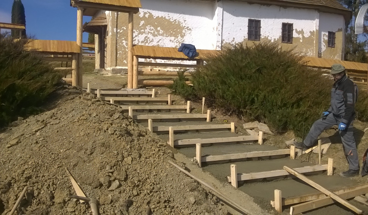 8. fotografia fotogalérie Oprava dreveného kostolíka