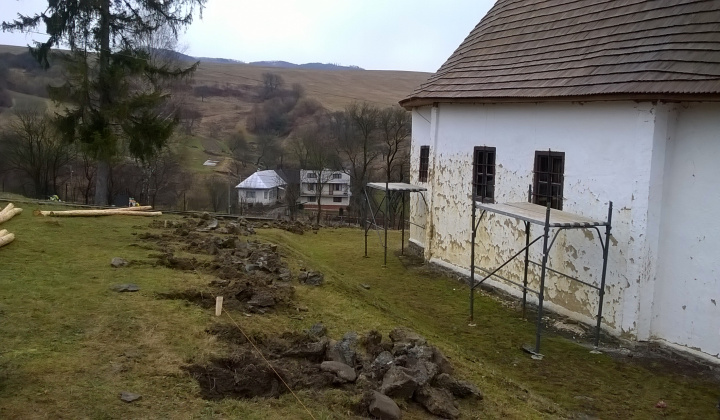 12. fotografia fotogalérie Oprava dreveného kostolíka