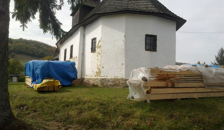 21. fotografia fotogalérie Oprava dreveného kostolíka